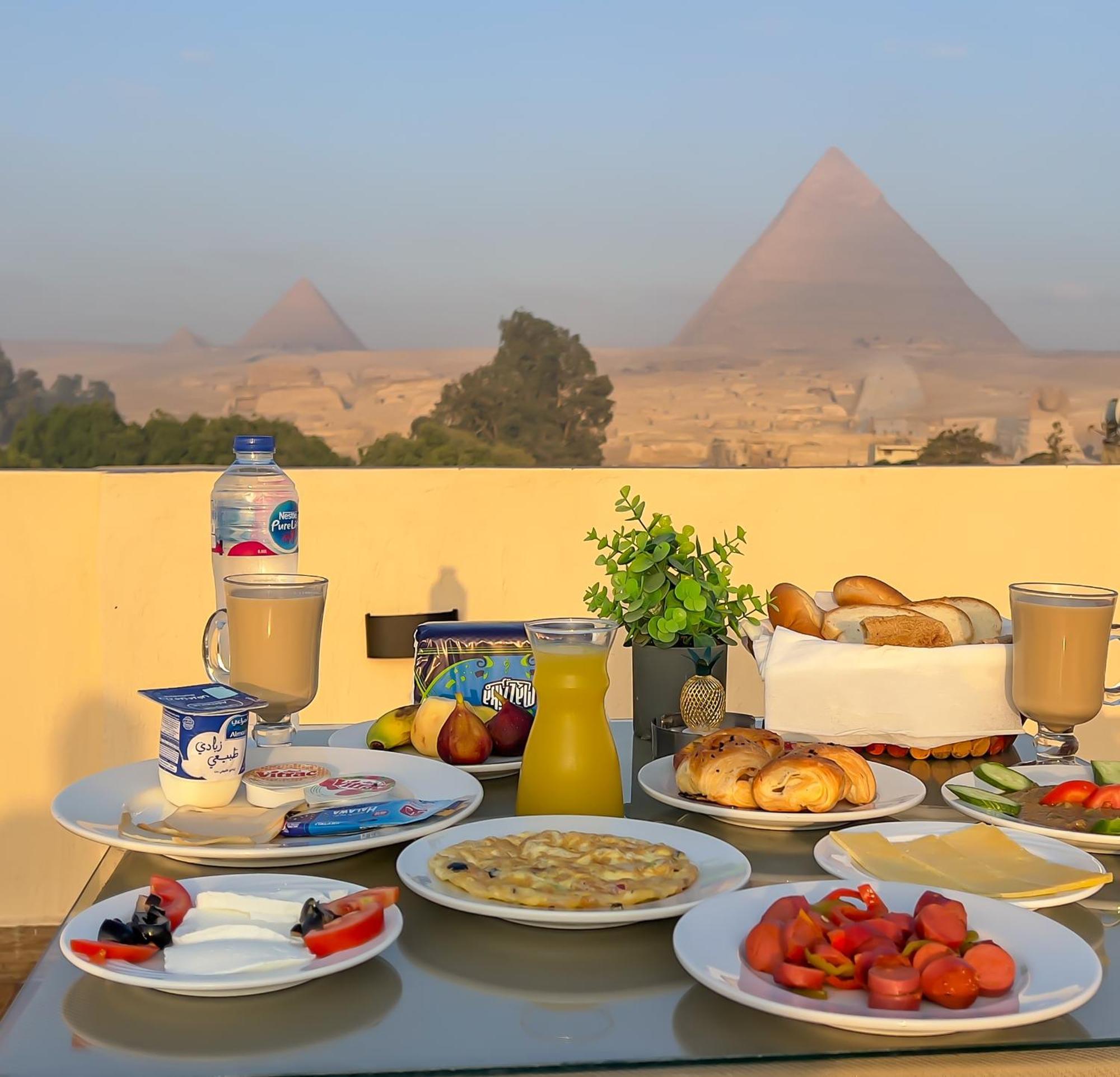 Pyramids Vista Inn Kafrat al Jabal Exterior foto