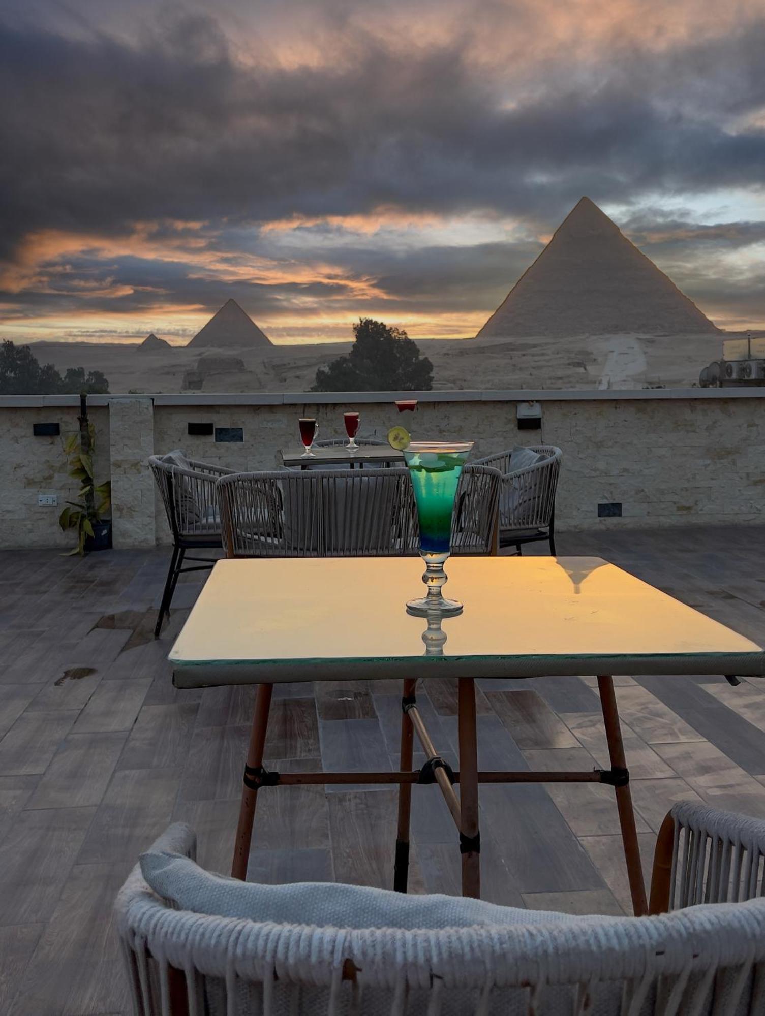 Pyramids Vista Inn Kafrat al Jabal Exterior foto